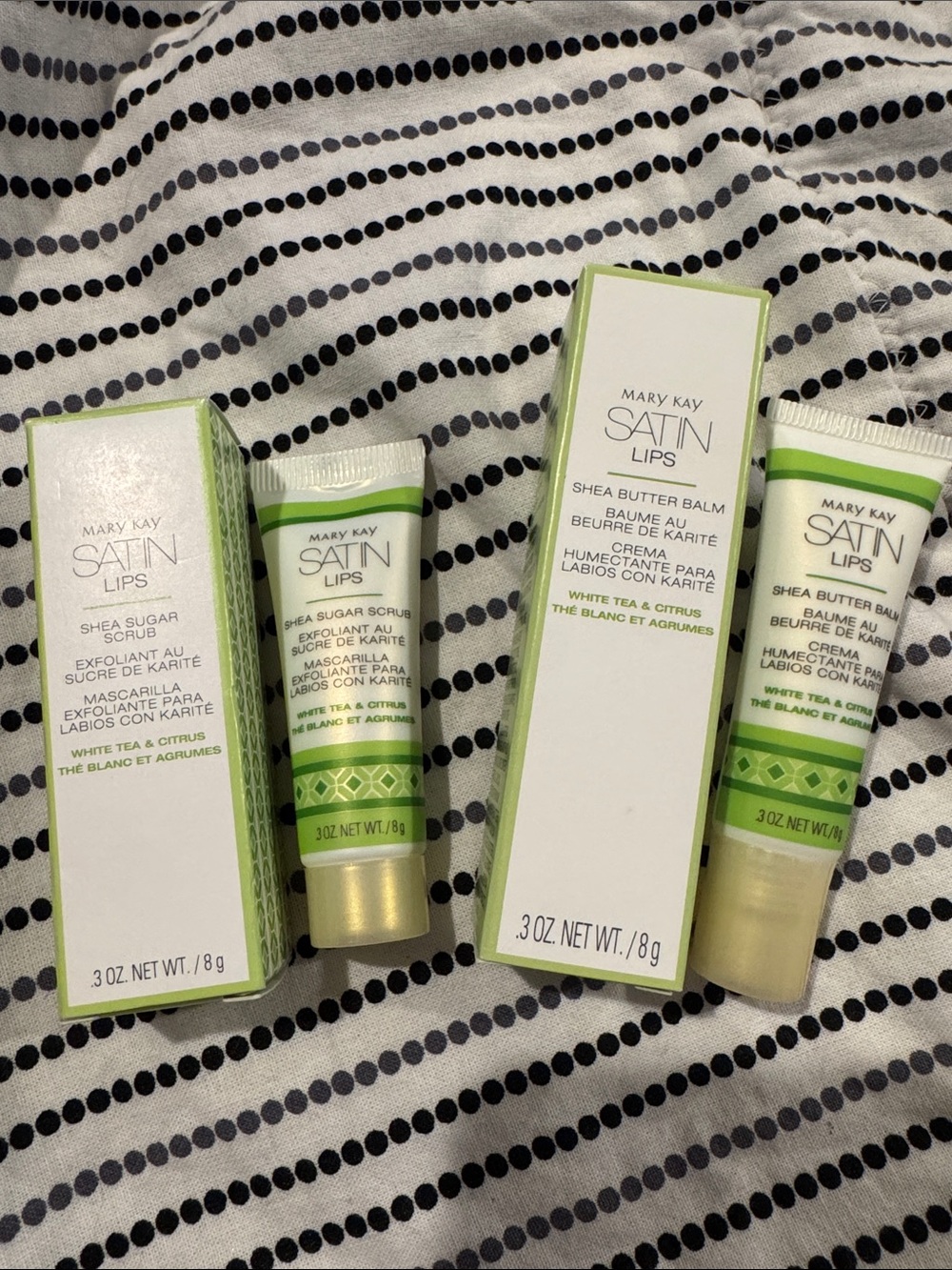 Mary Kay Satin Lips Shea Butter Balm & Sugar Scrub - Green, White